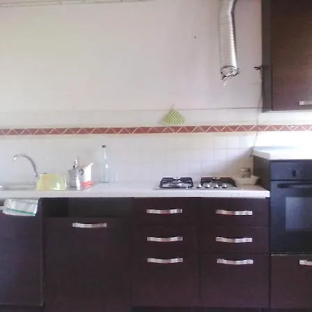 House With 2 Bedrooms In Campofilone With Furnished Garden 3 Km From The Beach *